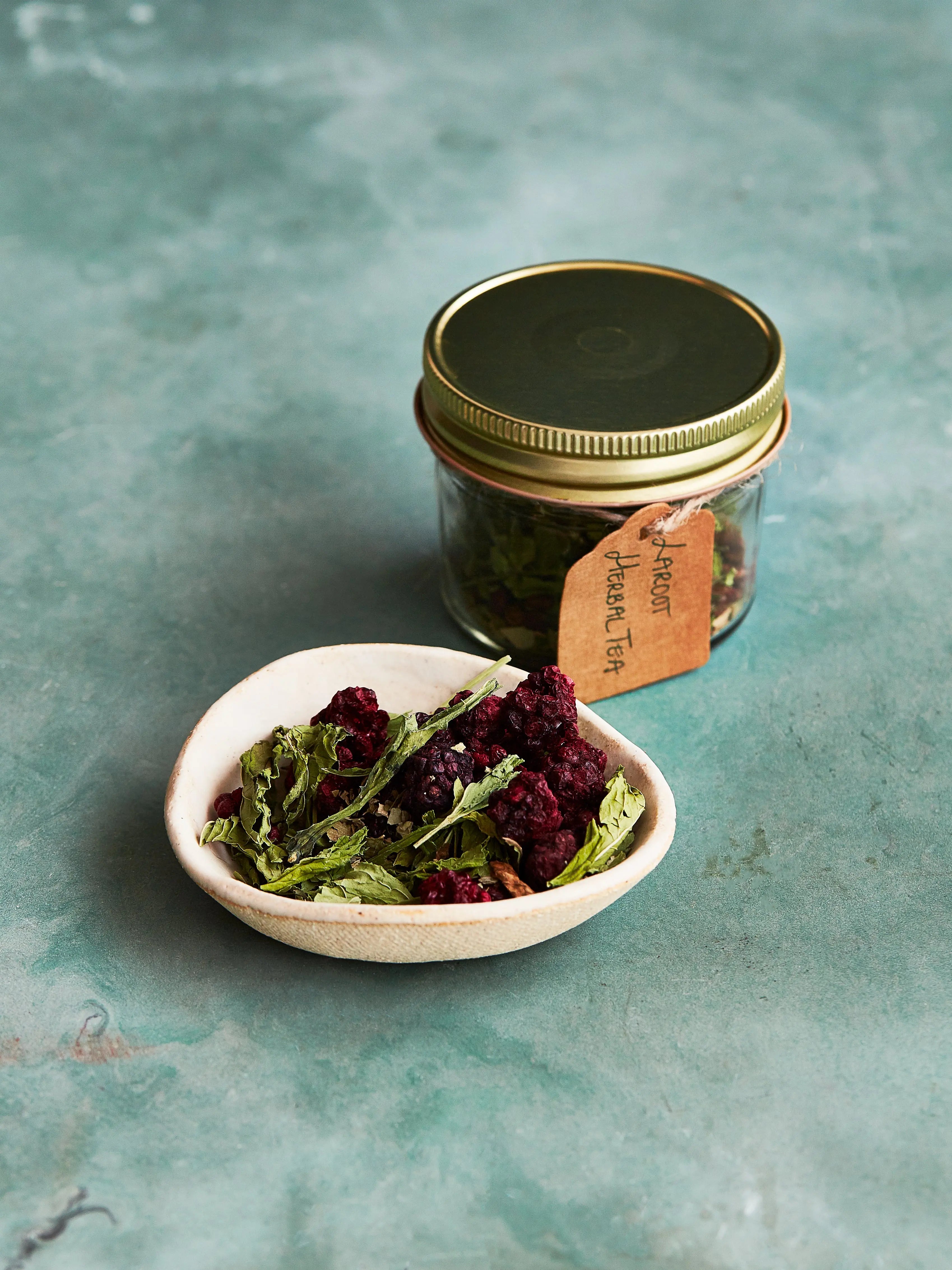 Herbal Tisane provided by Laroot World, an organic, local, gluten free New York City flexitarian, pescatarian, carnitarian, vegan, and vegetarian meal delivery service